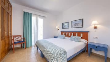 Rideaux occultants, fer et planche Ă repasser, Wi-Fi gratuit