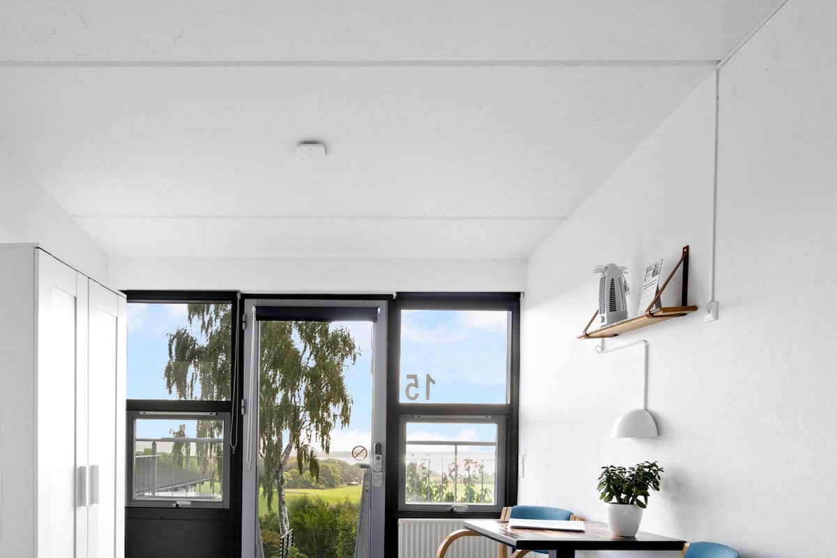 Habitación básica doble (Linen Excluded) | Cortinas blackout y wifi gratis 