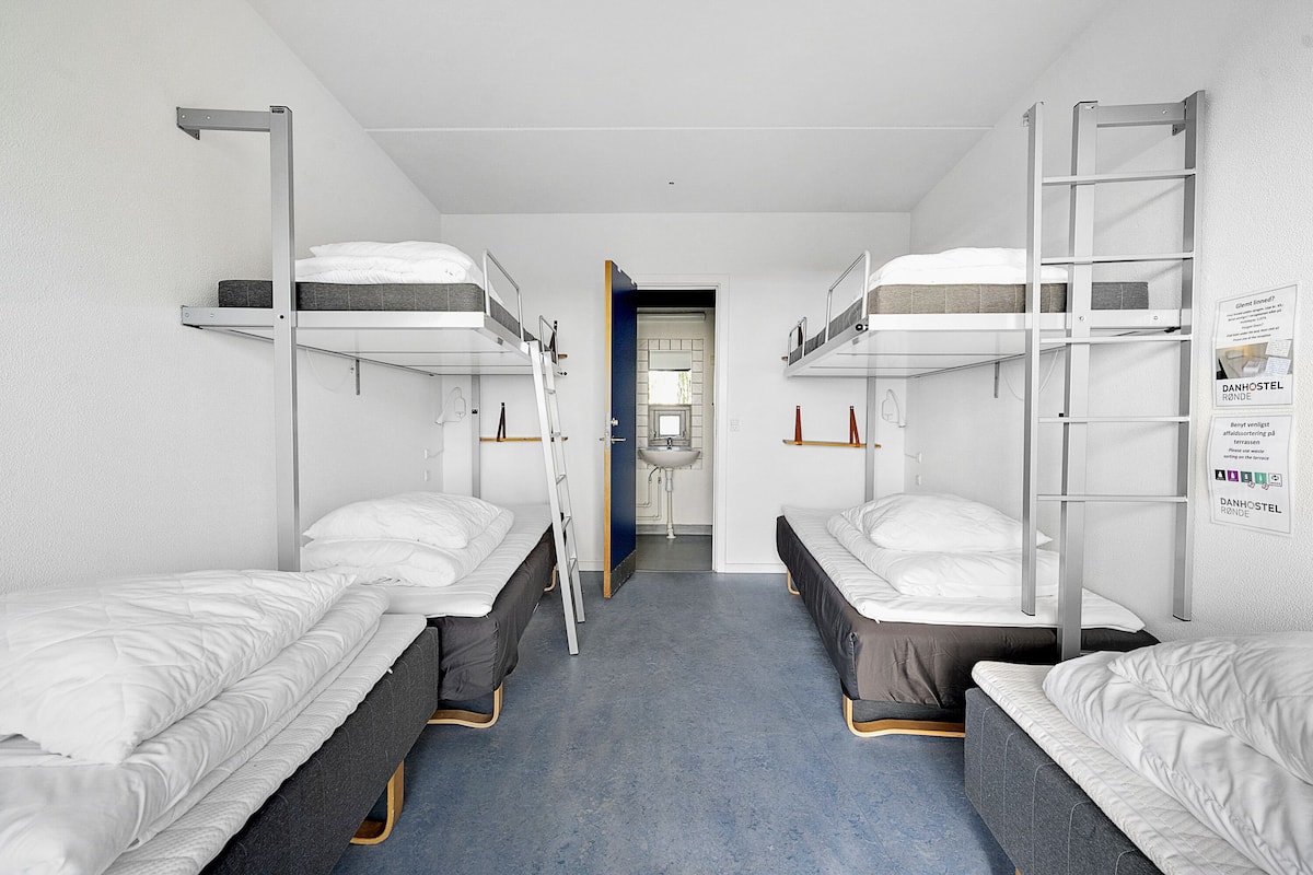 Family Oda (6 Beds - Linen Excluded) | Güneşlik/perde, ücretsiz kablosuz İnternet