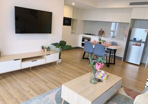 2 chambres, fer et planche à repasser, draps fournis