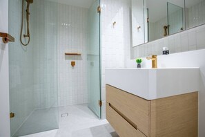 Towels - Warm Nest Central Location@collins (Melbourne)