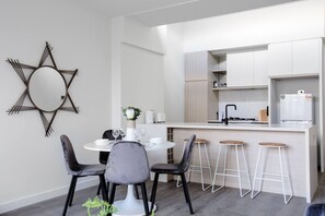 Private kitchen - Designer Warm Home@mooneeponds+parking/wifi (Moonee Ponds)
