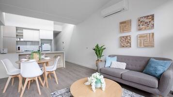 Villa (2 Bedrooms) | Living room