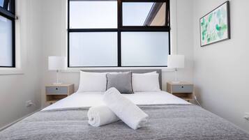 4 bedrooms, iron/ironing board, bed sheets