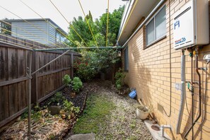 Property grounds - Sweethome2br@highton+parking (Highton)