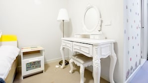 1 bedroom, bed sheets - Serene Comfy Nest@collins+pool (Melbourne)