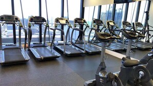 Fitness facility - Serene Comfy Nest@collins+pool (Melbourne)