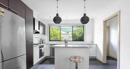 Spacious 3bedrooms big House@mitcham