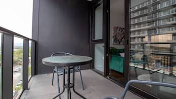 Apartment (2 Bedrooms) | Balcony