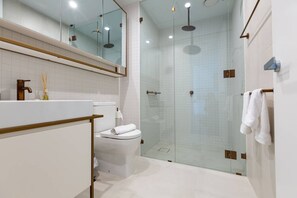 Apartment (2 Bedrooms) | Bathroom - Perfect Location 2 Bdrs Apartment@glen Waverley (Glen Waverley)