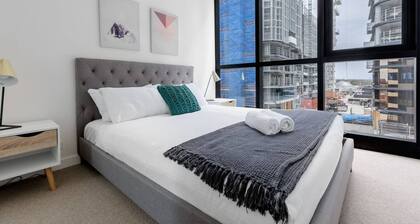 Perfect Location 2 Bdrs Apartment@glen Waverley