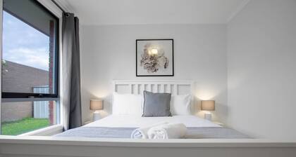 Quiet & Peaceful 3bed2bath Home @keilor Downs