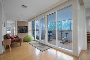 Fitness facility - Comfy Holiday House With Pool@rosanna (Rosanna)