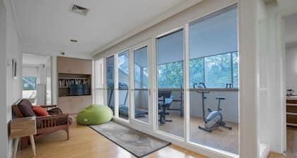 Comfy Holiday House With Pool@rosanna