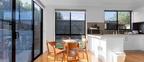 Villa (2 Bedrooms) | Dapur peribadi | Ketuhar