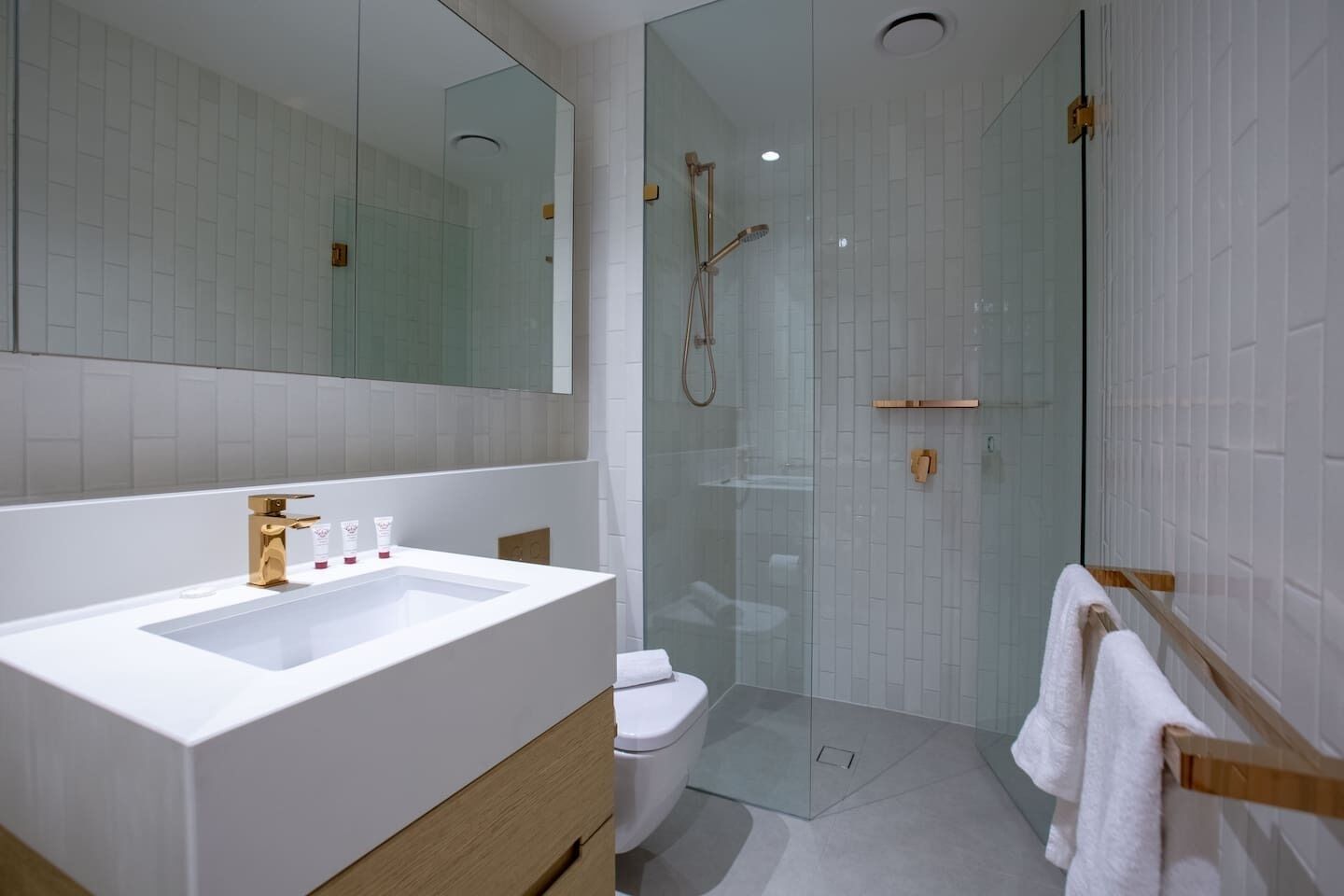 Apartemen (2 Bedrooms) | Kamar mandi | Handuk