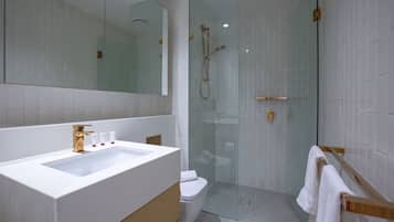 Apartemen (2 Bedrooms) | Kamar mandi | Handuk