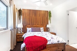 1 habitación, ropa de cama hipoalergénica y muebles diferentes 