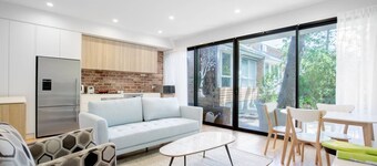 Designer Taste 2BR Townhouse@hawthorn
