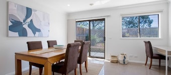 Peaceful Designer 2br@leafy Mill Park