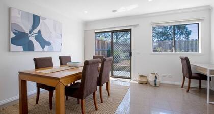 Peaceful Designer 2br@leafy Mill Park