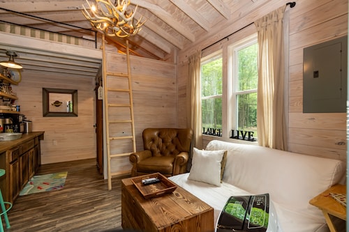 Smith Lake Fish Camp