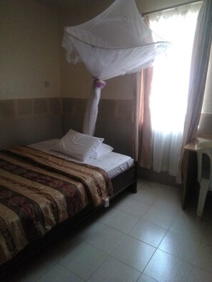 Double Room | Desk, blackout drapes, free WiFi, bed sheets - Elsam Mariot guest House (Kisumu)