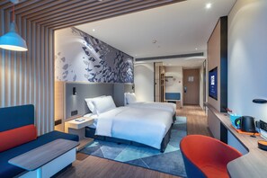 1 bedroom, desk, blackout curtains, soundproofing - Holiday Inn Express Changsha Wuyi Plaza by IHG (Changsha)
