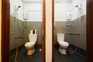 Shower, towels