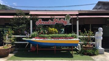 Fachada de la propiedad