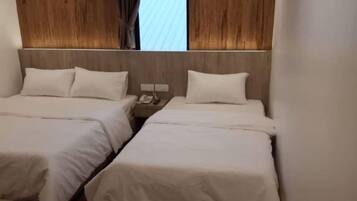 Bügeleisen/Bügelbrett, kostenloses WLAN, Bettwäsche