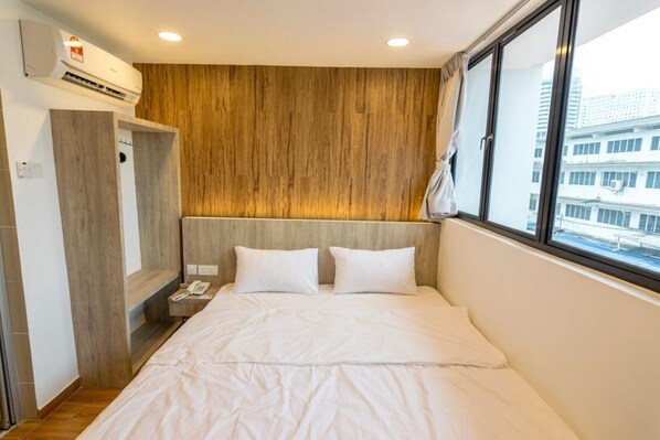 Iron/ironing board, free WiFi, bed sheets - Jxhotel (George Town)