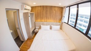 Iron/ironing board (on request), free WiFi, bed sheets - Jxhotel (George Town)