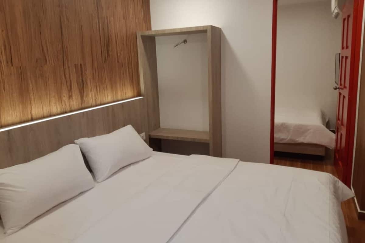 1 bedroom, iron/ironing board, free WiFi, bed sheets