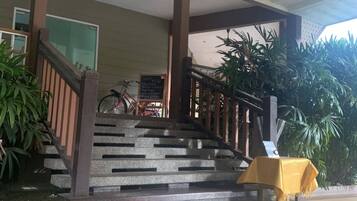 Bahagian luar