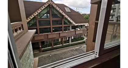 SweetSuites at Pine Crest New Manila