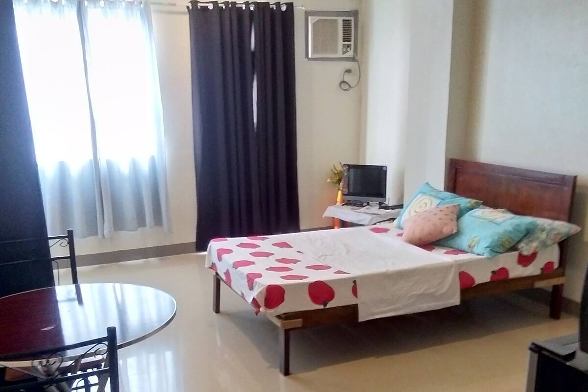 Double Room | Ruang kerja komputer riba, Wi-fi percuma