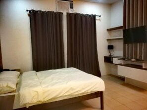 Free WiFi, bed sheets - Home Stays A by SIIA in Cebu City (Cebu City)