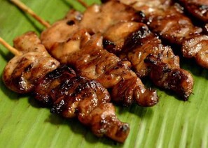 Food and drink - Cebu Hostel and Glamping (Cebu City)