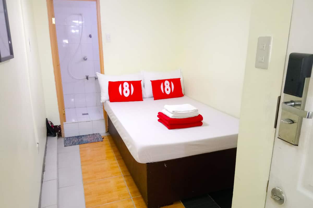 Muebles diferentes, escritorio y wifi gratis