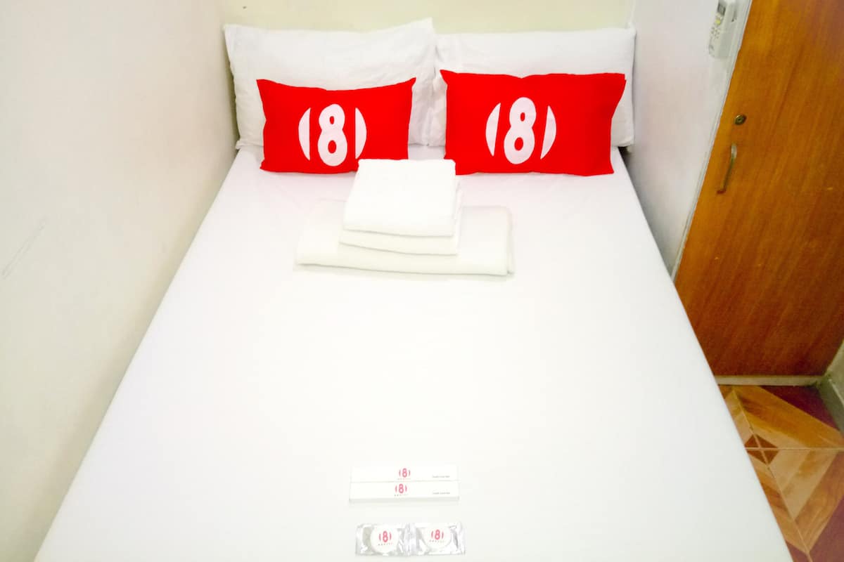 Muebles diferentes, escritorio y wifi gratis