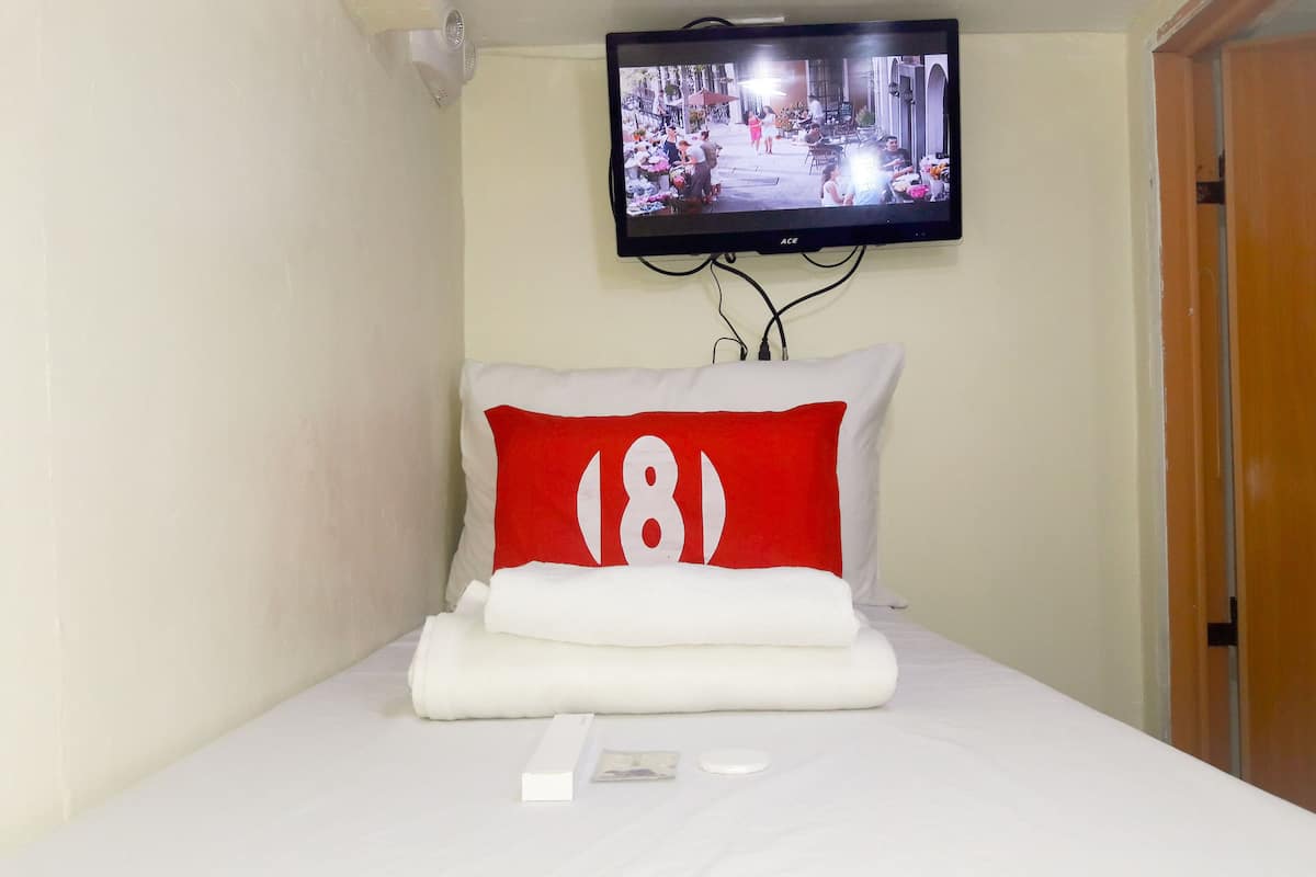 Muebles diferentes, escritorio y wifi gratis