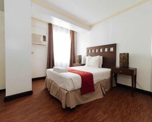 Estudio, 1 cama doble | Decoración individual, mobiliario individual, escritorio y wifi gratis