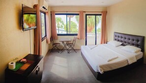 Unclassified image, 3 of 17, button - G.I Lodge by Zuzu (Pattaya)