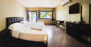 Unclassified image, 4 of 17, button - G.I Lodge by Zuzu (Pattaya)