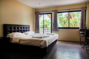 Unclassified image, 2 of 17, button - G.I Lodge by Zuzu (Pattaya)