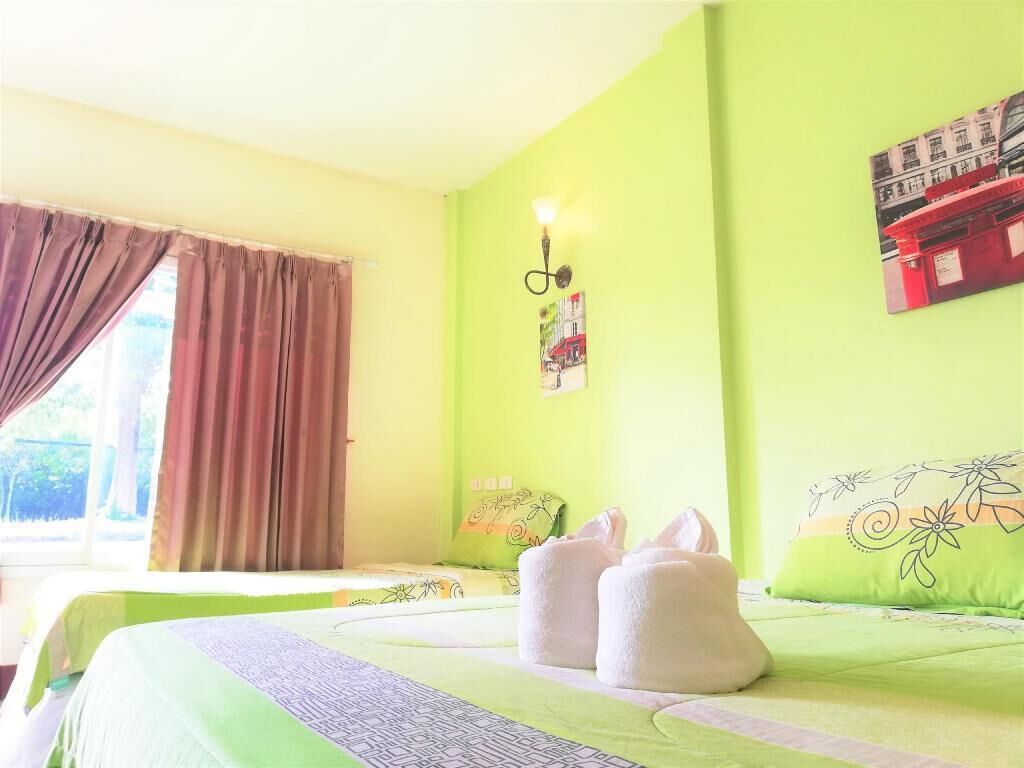 In-room safe, desk, free WiFi, bed sheets