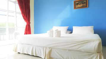 Deluxe Room | In-room safe, desk, free WiFi, bed sheets
