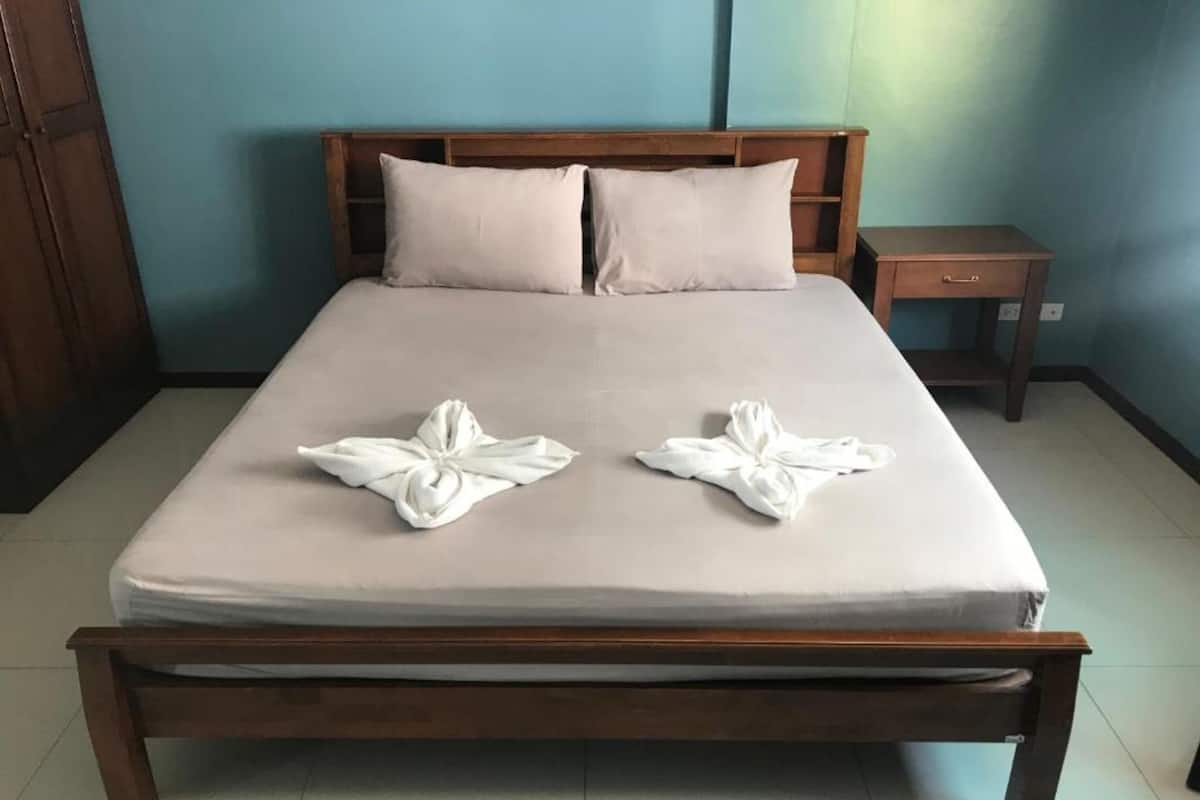Standard Double Room | Free WiFi