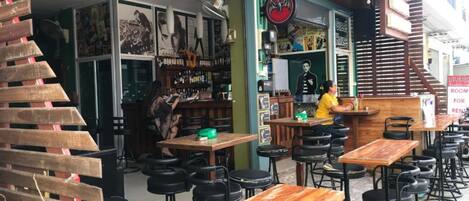 Área de estar no saguão